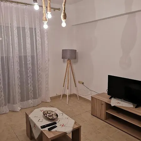 Filippos Loutra Pozar *